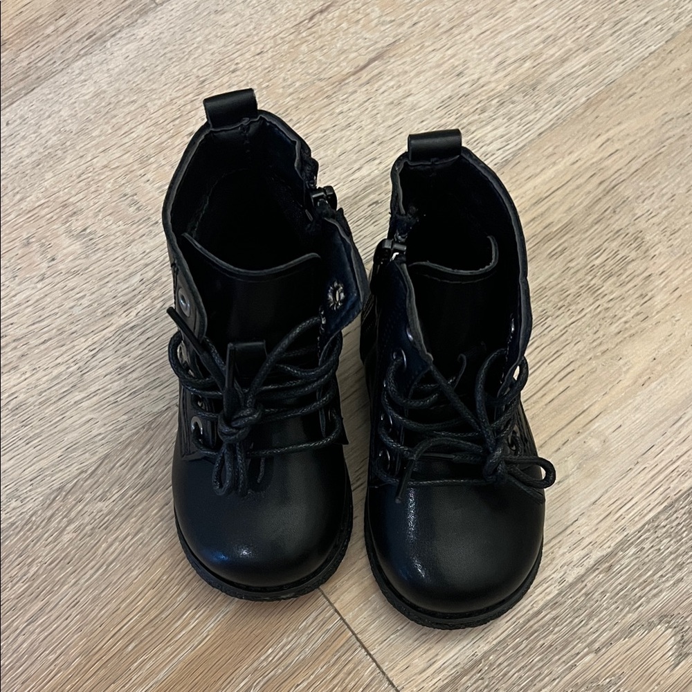 Black Kids combat Boots size 22